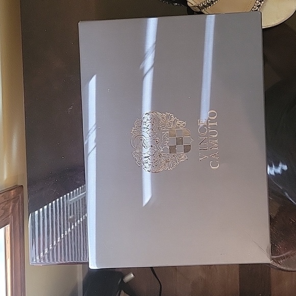 Sandles - Picture 10 of 11